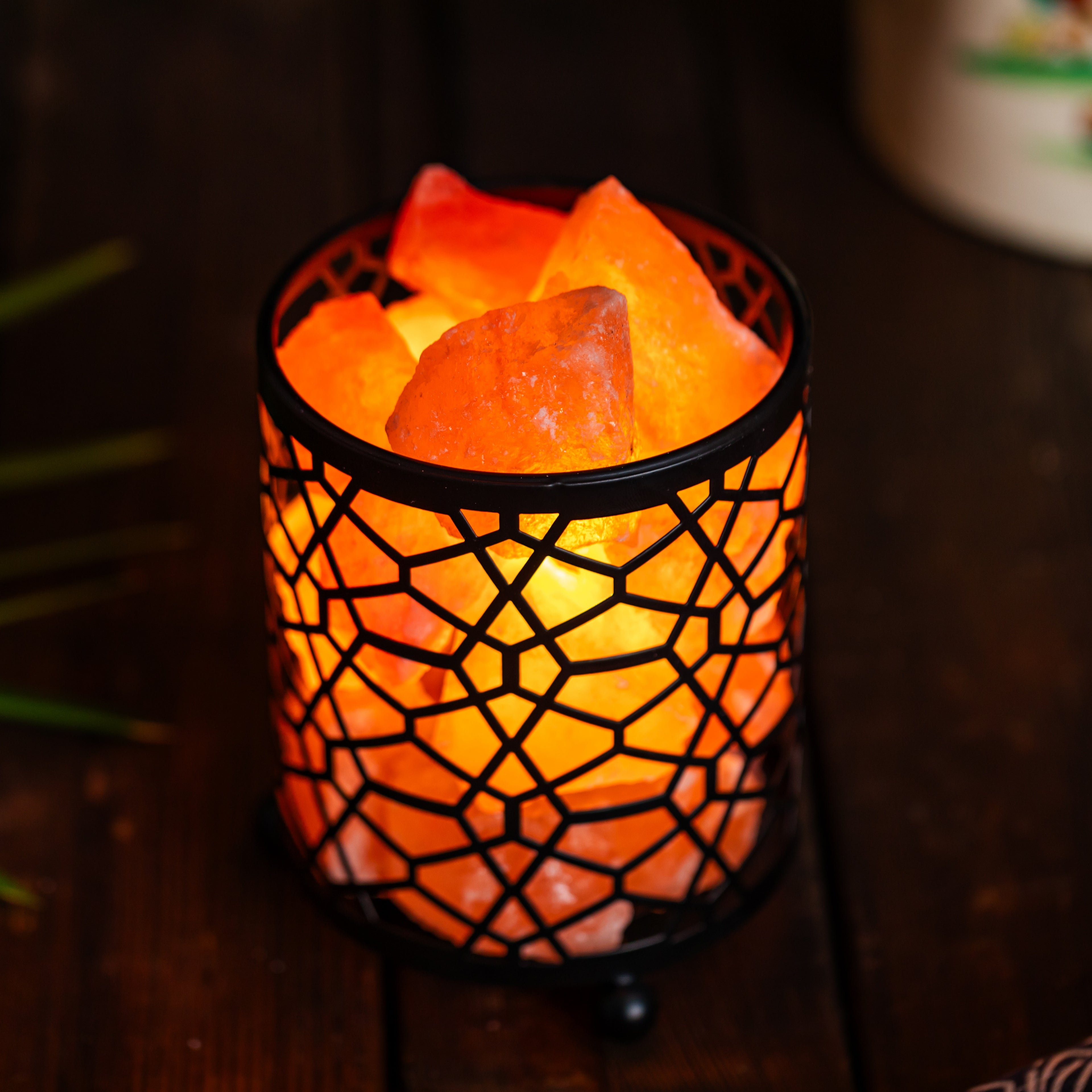 Geometric Pattern Himalayan Salt Lamp – Iron Art Series
